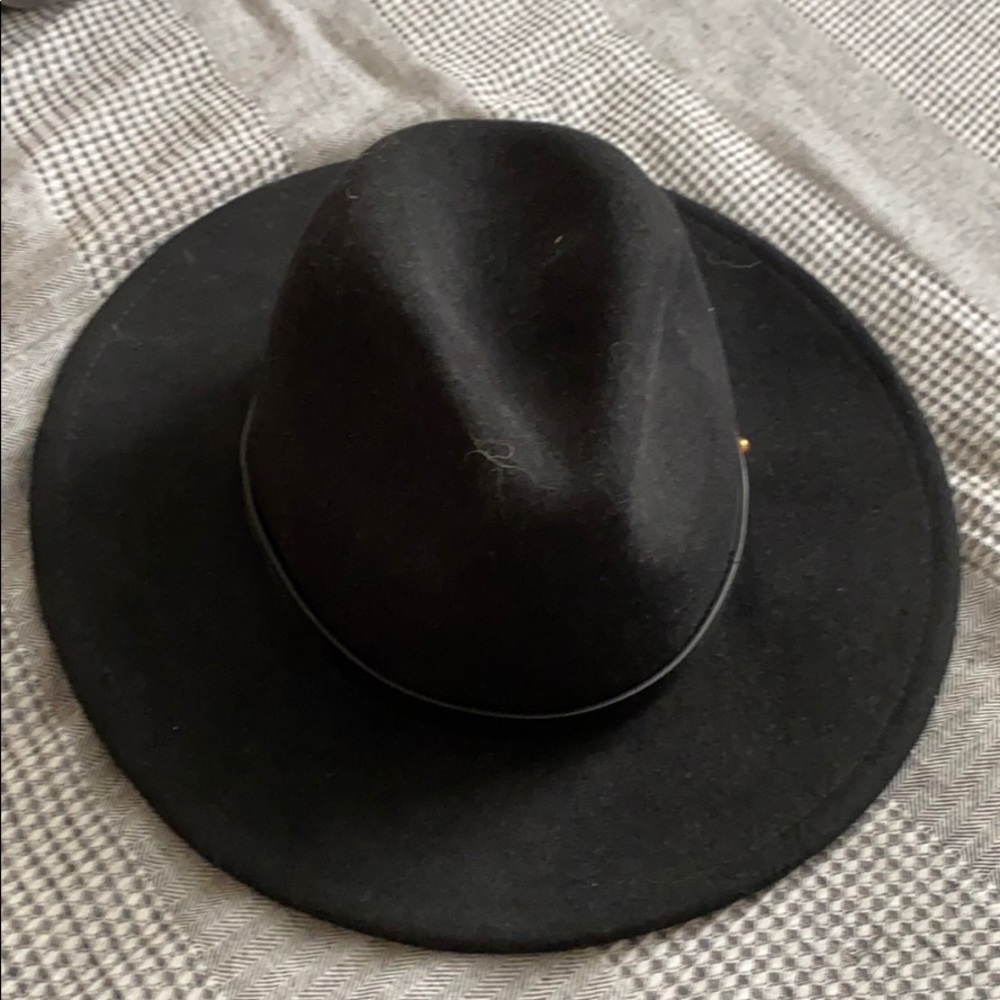 Black hat